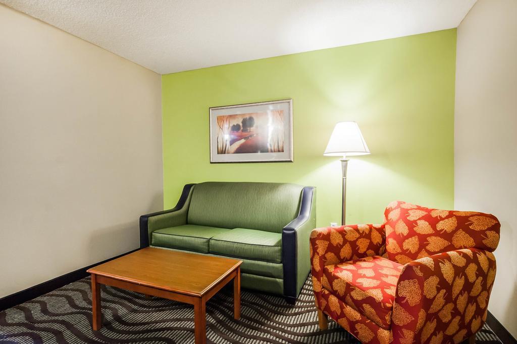 Quality Suites Memphis/ Wolfchase Galleria Kültér fotó
